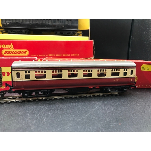 136 - A Job Lot of mostly Triang Railways and Hornby items includes R404 Operating Hopper Car Set (VG) wit... 