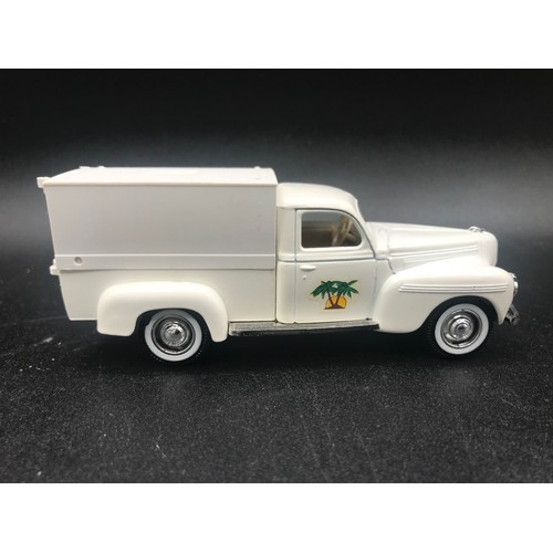 575 - Three Solido Dodge vehicles, a Baché 4421 Sun Club Antique Golden Age and two Unboxed, a rare White ... 