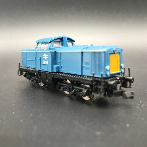 237 - Lima 'N gauge' Locomotive, Tested Runner, Lima 213 V100 Diesel BR Blue D8915  - Loco Good, Box Fair ... 