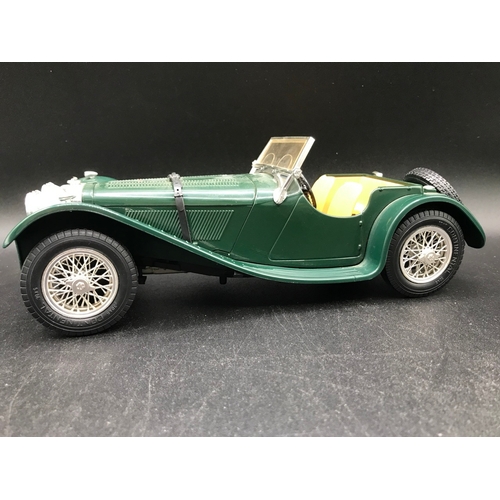 510 - Three 1:18 Burago un-boxed open-top Sports cars, Jaguar 'E' (1961), Bugatti Type '59' (1934), Jaguar... 