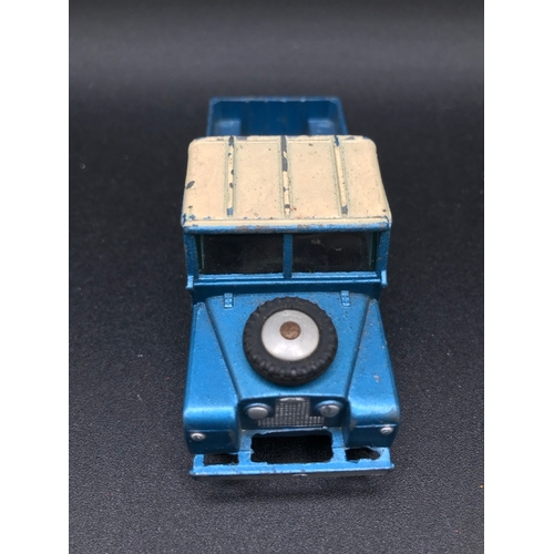 584 - Corgi Toys 406 Land Rover 109