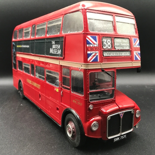 663 - Revell 1:24 Kit-built London Routemaster Double-decker Bus with Glass cabinet, Route 38 Hackney to P... 