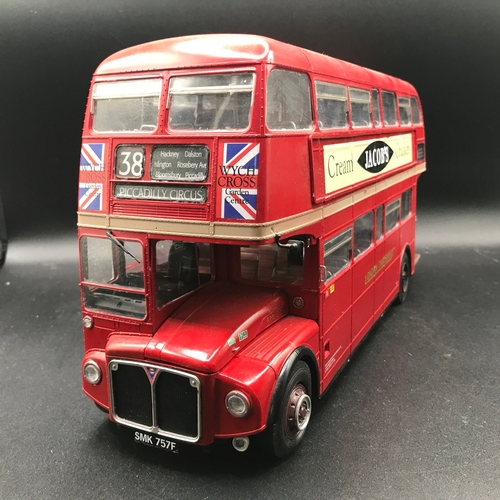 663 - Revell 1:24 Kit-built London Routemaster Double-decker Bus with Glass cabinet, Route 38 Hackney to P... 