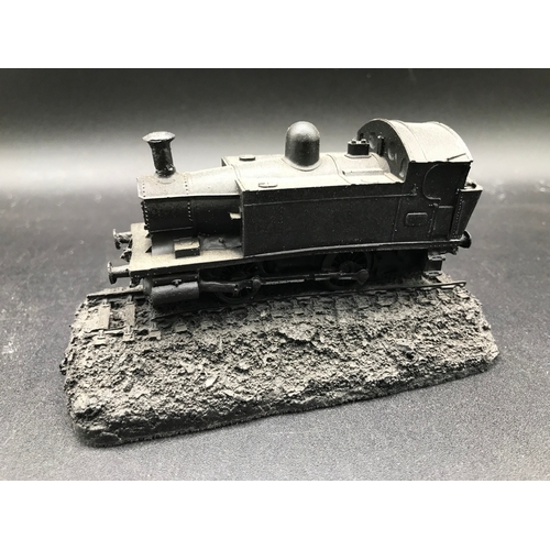 295 - A Flying Scotsman Pewter Sculpture by Compulsion Gallery on a wooden plinth and custom case, along w... 