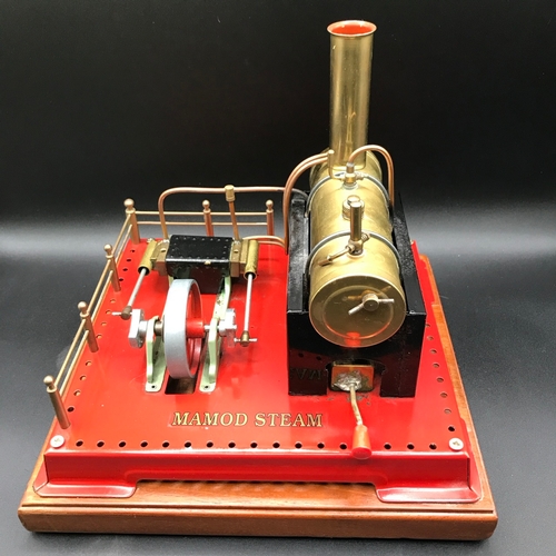 8 - Mamod twin cylinder super heated steam engine 'Jenny Wren' mounted on wooden plinth - Good (1) 2900g