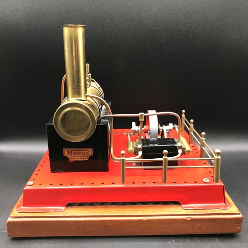 8 - Mamod twin cylinder super heated steam engine 'Jenny Wren' mounted on wooden plinth - Good (1) 2900g