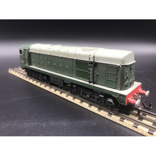 102 - Two Dublo 3-Rail Locomotives both Tested Runners, L30 Class 20 in BR Green Bo-Bo No.D8000  Tested Ru... 