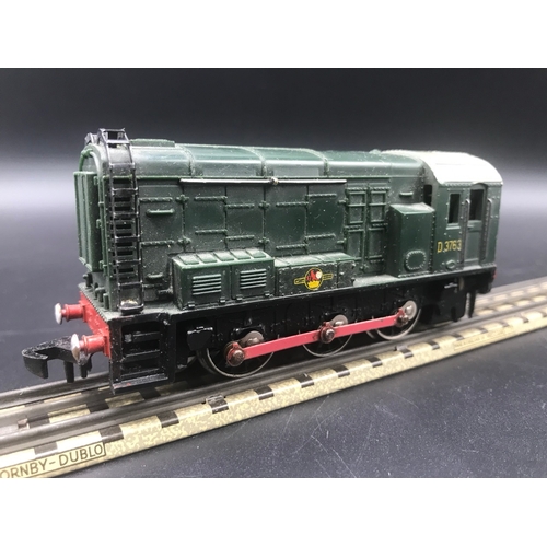 102 - Two Dublo 3-Rail Locomotives both Tested Runners, L30 Class 20 in BR Green Bo-Bo No.D8000  Tested Ru... 