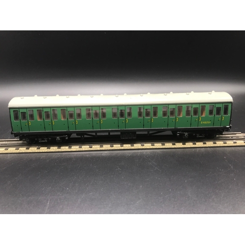 104 - Dublo 3-Rail 3250 EMU motor coach S.65326 Boxed, with S46291 compartment coach and S77511 Guards & c... 