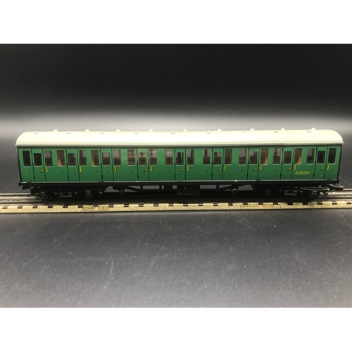 104 - Dublo 3-Rail 3250 EMU motor coach S.65326 Boxed, with S46291 compartment coach and S77511 Guards & c... 