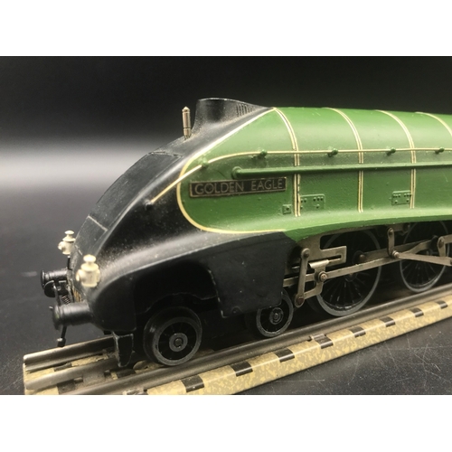 106 - A Dublo EDL1 3-Rail A4 Locomotive & tender in LNER Green satin finish with white lining as 4482 Gold... 