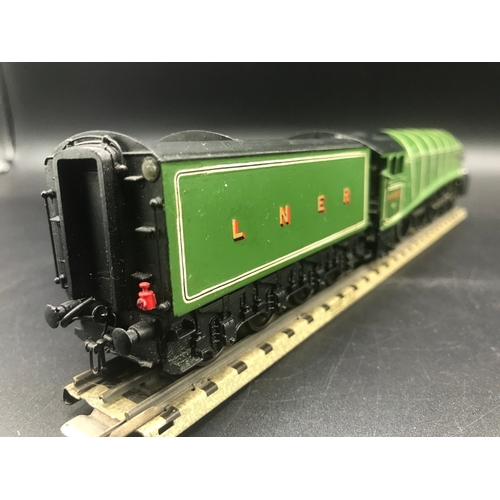 106 - A Dublo EDL1 3-Rail A4 Locomotive & tender in LNER Green satin finish with white lining as 4482 Gold... 