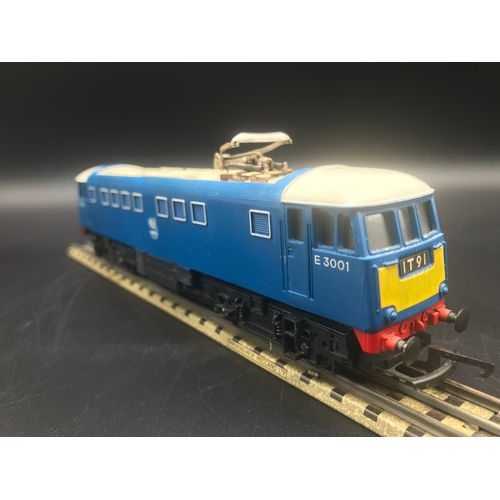 108 - 3-Rail Tri-ang R753 Class 81 E3001 in BR electric blue, Tested Runner (Fair), Head code 'IT91', Pant... 