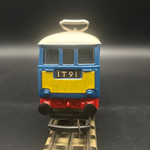 108 - 3-Rail Tri-ang R753 Class 81 E3001 in BR electric blue, Tested Runner (Fair), Head code 'IT91', Pant... 