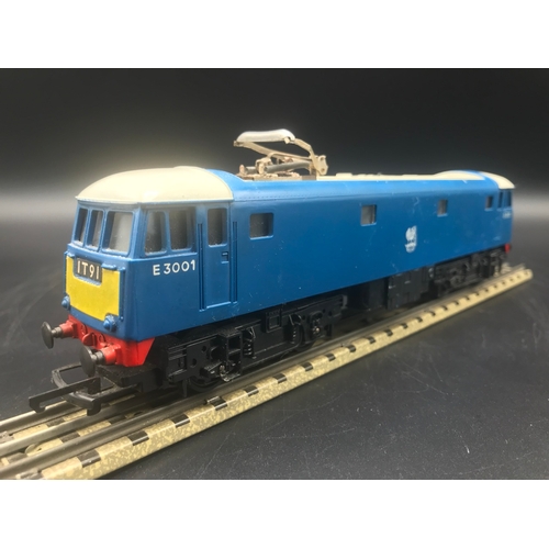 108 - 3-Rail Tri-ang R753 Class 81 E3001 in BR electric blue, Tested Runner (Fair), Head code 'IT91', Pant... 