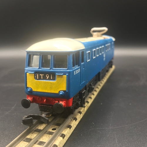 108 - 3-Rail Tri-ang R753 Class 81 E3001 in BR electric blue, Tested Runner (Fair), Head code 'IT91', Pant... 