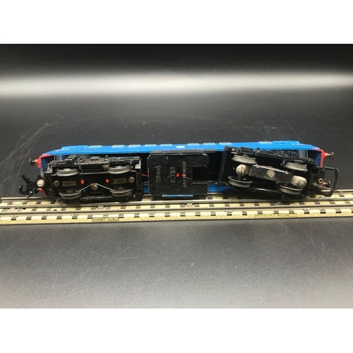 108 - 3-Rail Tri-ang R753 Class 81 E3001 in BR electric blue, Tested Runner (Fair), Head code 'IT91', Pant... 