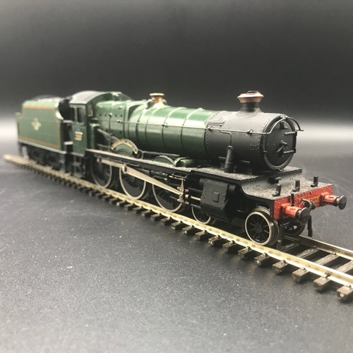 145 - Two Bachmann OO Locomotives, Tested Runners, 'Bradley Manor' 4-6-0 No.7802 in BR Green with Mainline... 