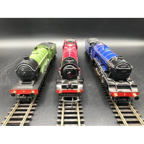 149 - Three 'OO' Hornby Steam Locomotives, Tested Runners, Hornby R140 Class A3 4-6-2 60071 'Tranquil' in ... 