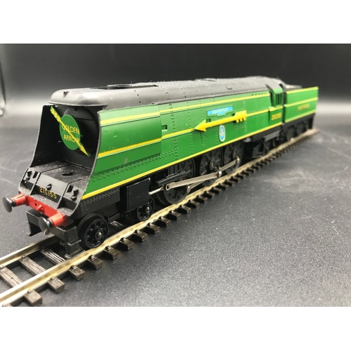 152 - Two 'OO' Hornby Steam Locomotives and Southern 1st/3rd Coach, Tested Runners, Hornby R866 Battle Of ... 