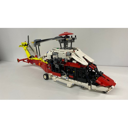 768 - LEGO TECHNIC 42145 Airbus H175 Rescue Helicopter. Packed with realistic details just like those that... 