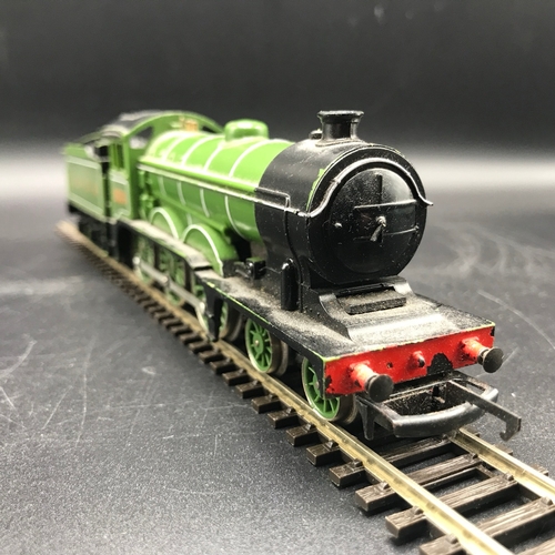 155 - Six 'OO' Triang Steam Locomotives, Tested Runners, R150 4-6-0 LNER Loco and Tender Gloss Green No.85... 