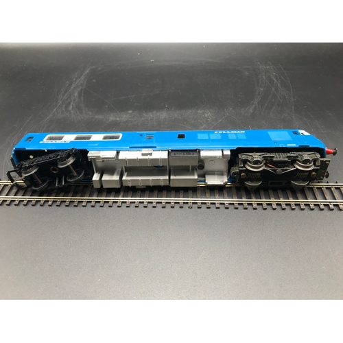 156 - Triang R157/158 DMU M79079/M79632 BR Blue/Yellow Tested Runner (Fair), together with Triang R555/R55... 