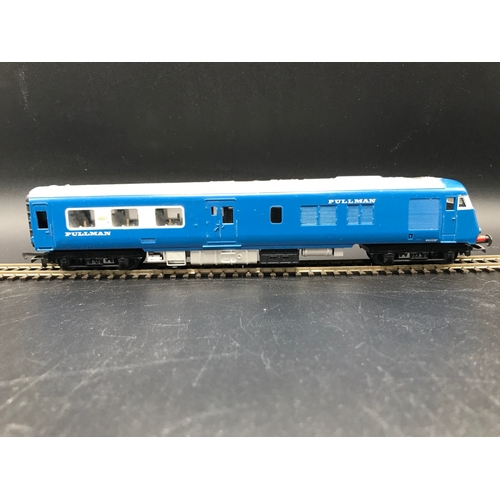 156 - Triang R157/158 DMU M79079/M79632 BR Blue/Yellow Tested Runner (Fair), together with Triang R555/R55... 