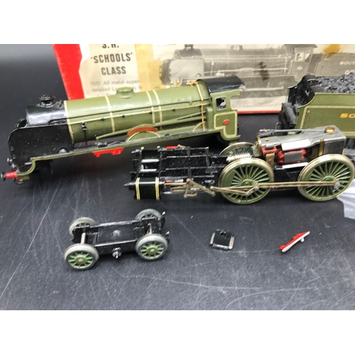 163 - Wills Finecast S.R 'Schools' Class 4-4-0 'OO' All metal super-detailed part-built kit 'Kings Wimbled... 