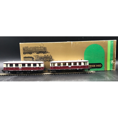 211 - Trix HO Express 32273 Rail-car (Tested Runner on 3-Rail Track) with Lights, DR Triebwagen VT135, Box... 