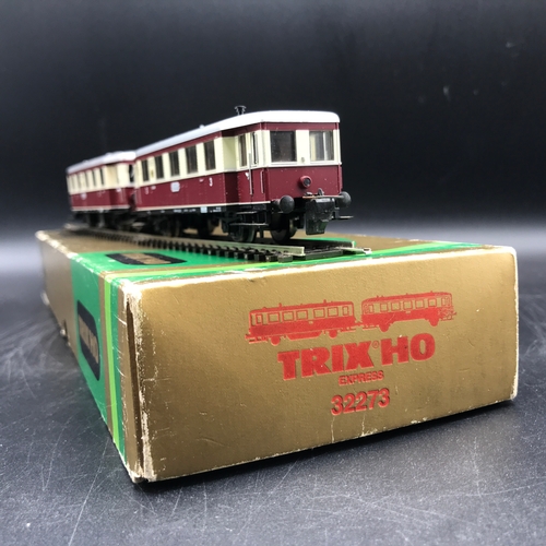 211 - Trix HO Express 32273 Rail-car (Tested Runner on 3-Rail Track) with Lights, DR Triebwagen VT135, Box... 