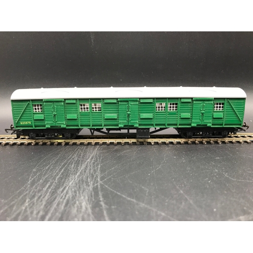 169 - A ‘OO’ gauge 11 Triang Southern Green Coaches including Restaurant Coaches and a Utility Van No.S235... 