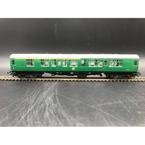 169 - A ‘OO’ gauge 11 Triang Southern Green Coaches including Restaurant Coaches and a Utility Van No.S235... 