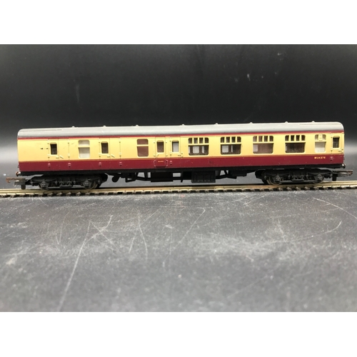 171 - Two 'OO' Triang Royal Mail Wagons plus Two Dublo Coaches, Lima Coach and Triang Table Top 'TT' gauge... 