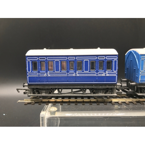 173 - Six 'OO' Hornby Blue 4 Wheel Passenger Carriages 'First/Third' (Made in Britain & China) Varying sha... 