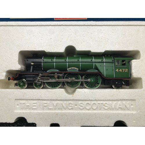 177 - Hornby Railways. Two OO gauge limited edition 'Flying Scotsman' Presentation packs '1972-75' (R098 &... 