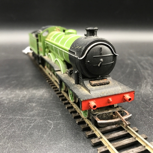 160 - Four 'OO' Steam Locomotives, Tested Runners, Hornby R866-B12 Class B12 4-6-0 8509 in LNER Green (Fai... 