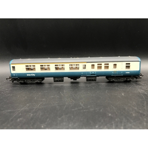 191 - Nine OO Gauge Coaches 'Ready-to-roll' includes:-
Hornby R298 LNER Compartment Coach (2) Fair with Bo... 