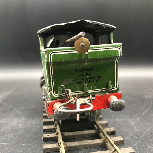 33 - Hornby O Gauge Clockwork Type 101 Tank LNER RN:460 Green without key - Fair (1) 500g