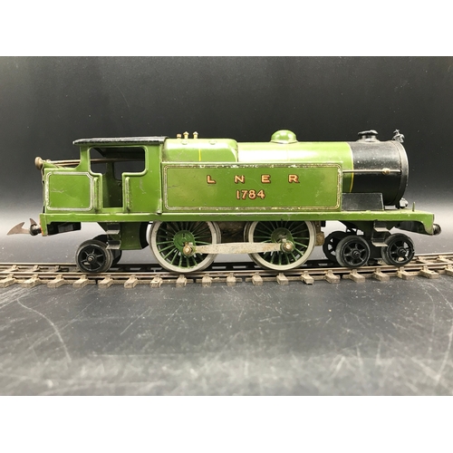 37 - Hornby O Gauge Clockwork No.2 Special Tank LNER 1784 4-4-2 and tender Lined Green without key - Fair... 