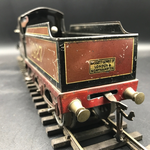 31 - Bassett Lowke London & Northampton O Gauge Clockwork 'Duke of York' LMS 1927 4-4-0 and tender in Bro... 