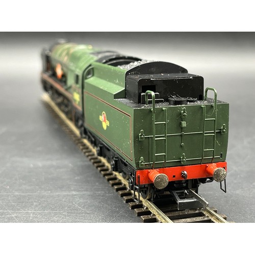 123 - Boxed Hornby OO gauge R1038 The Boxed Set Orient Express, Tested Runner, Coaches showing dust and gl... 