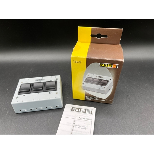 305 - Fleischmann, Gaugemaster and Trix Controllers for 'N' Gauge layout; includes Fleischmann Digital Con... 