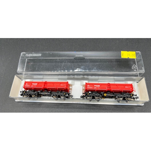 267 - N gauge train of five 'Railion' Rolling-stock wagons from Fleischmann and Electrotren, 'Ready to rol... 