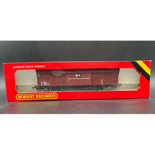 195 - Original 10 Hornby boxed and undisturbed from packaging R413 Operating LMS Mail Coach, R126 Car Tran... 