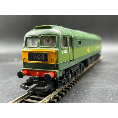 198 - Hornby OO gauge, Two locomotives in Good boxes, Hornby R073 BR class 47 Diesel Locomotive D1670 Co-C... 