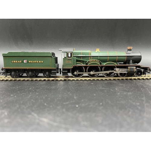 198 - Hornby OO gauge, Two locomotives in Good boxes, Hornby R073 BR class 47 Diesel Locomotive D1670 Co-C... 