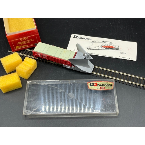 222 - HO Scale Rivarossi #2258 M&StL Minneapolis & St. Louis Snowplow #1002, Base of plastic case Good but... 