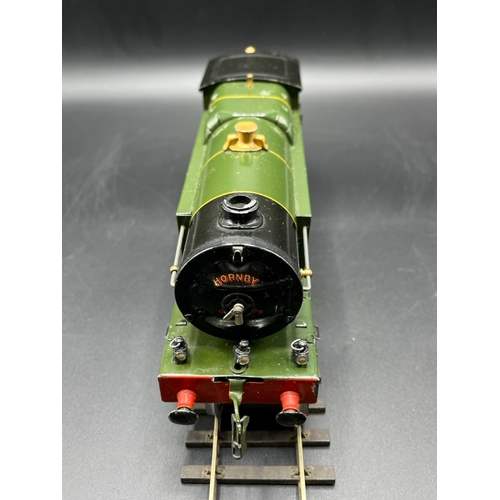 40 - Hornby O Gauge Clockwork GWR 2221 4-4-2 Lined Green livery, three lamps with key - Good (1) 1000g