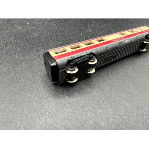 282 - N Gauge Seven Car Train, Roco Tee VT 11.5 BR 601 Helvetia 02167A along with 02168A, Loco Tested, Som... 